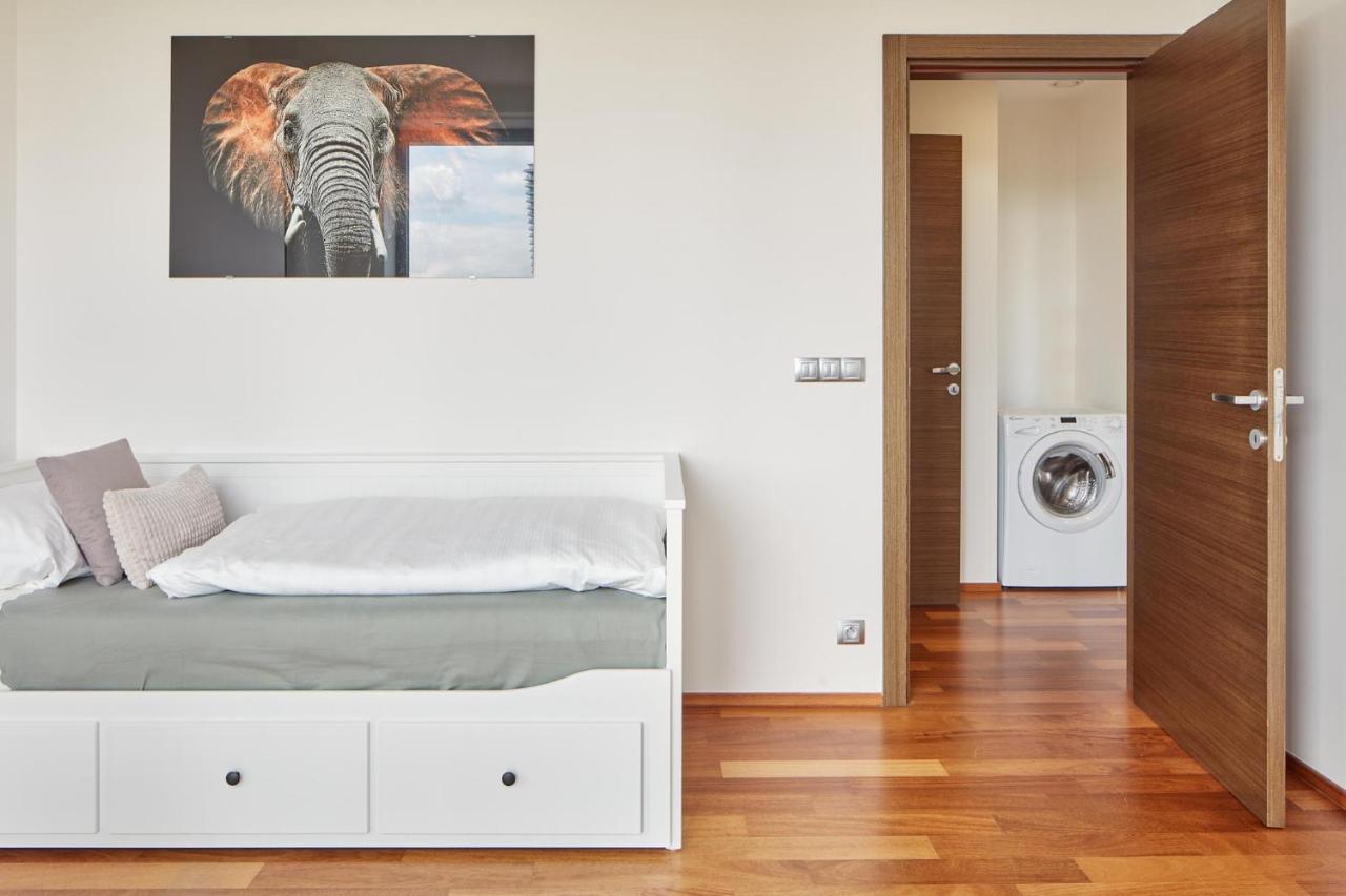 Appartamento Spacious In Nusle By Days *